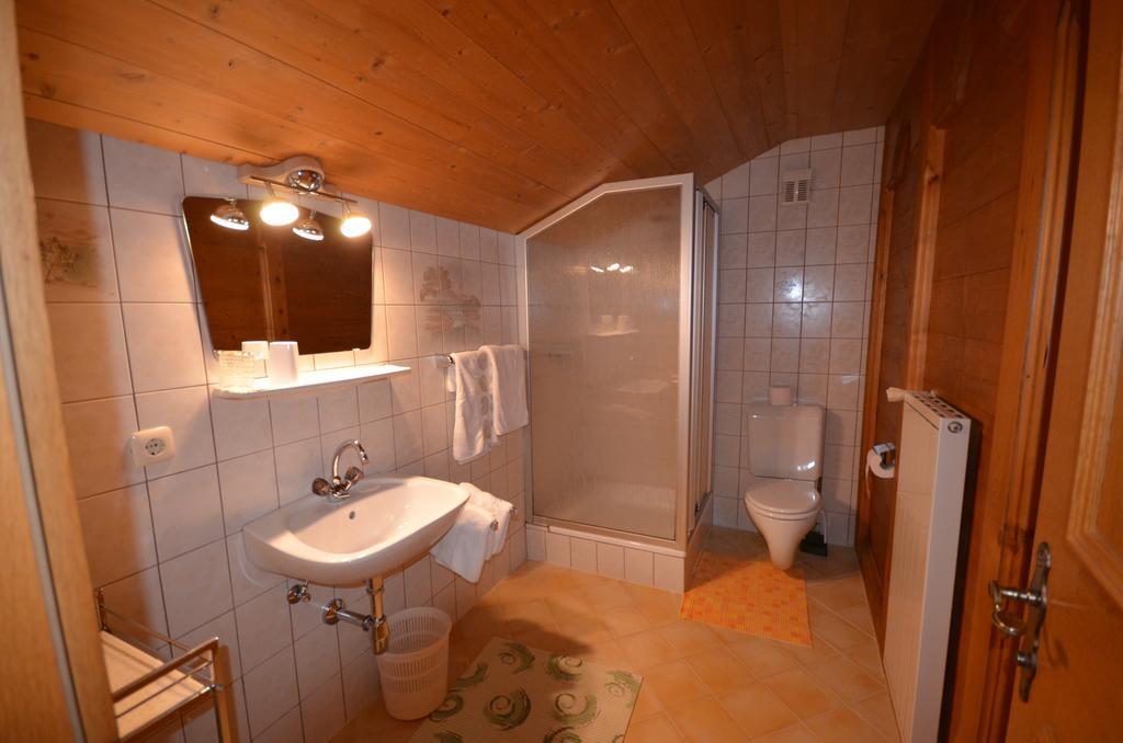 Gaestehaus Friedl Kirchberg in Tirol Room photo