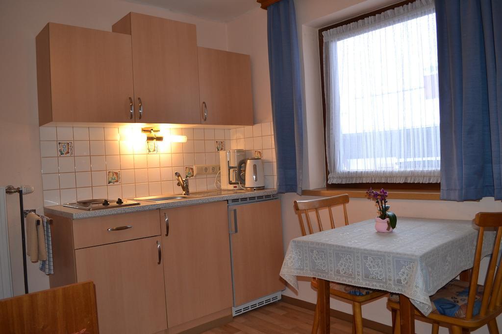 Gaestehaus Friedl Kirchberg in Tirol Room photo
